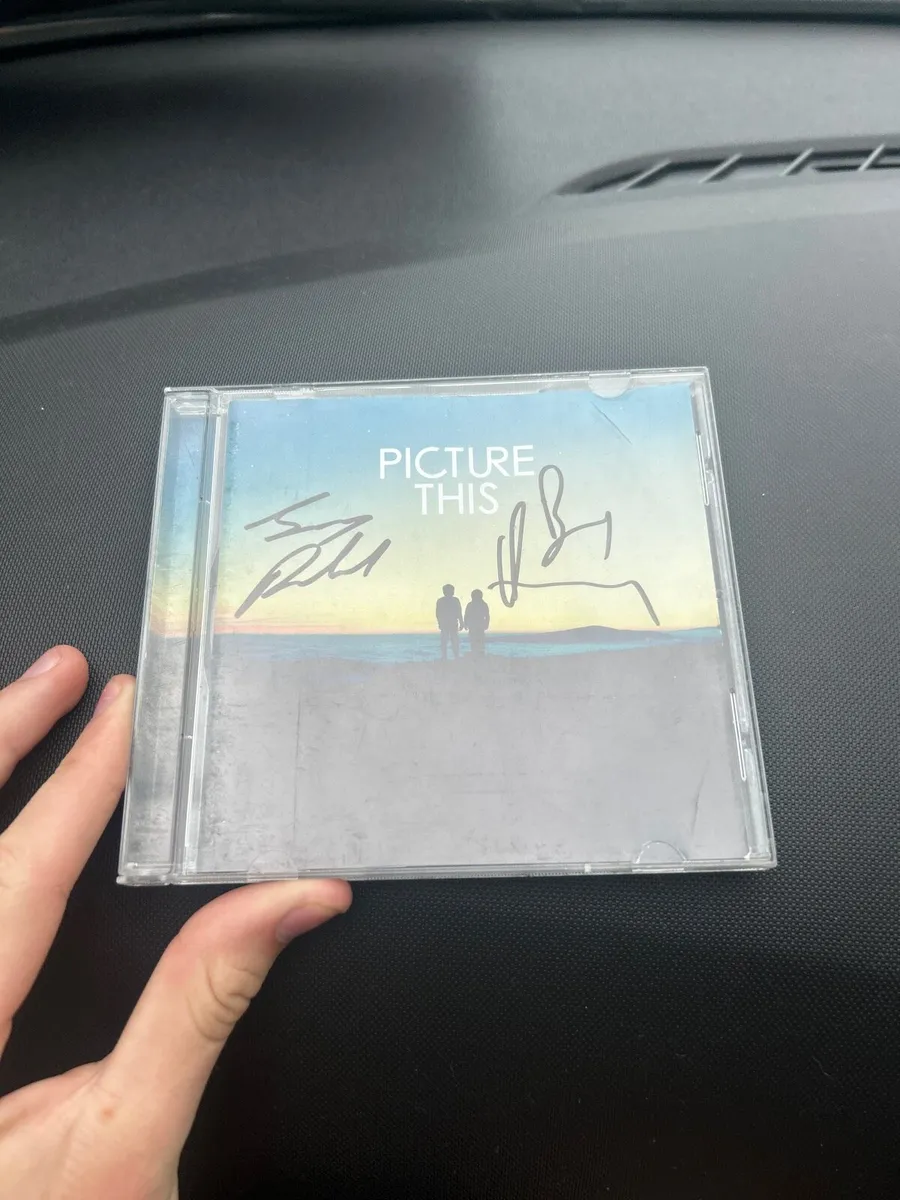 signed 1/1 Picture this CD - Image 1