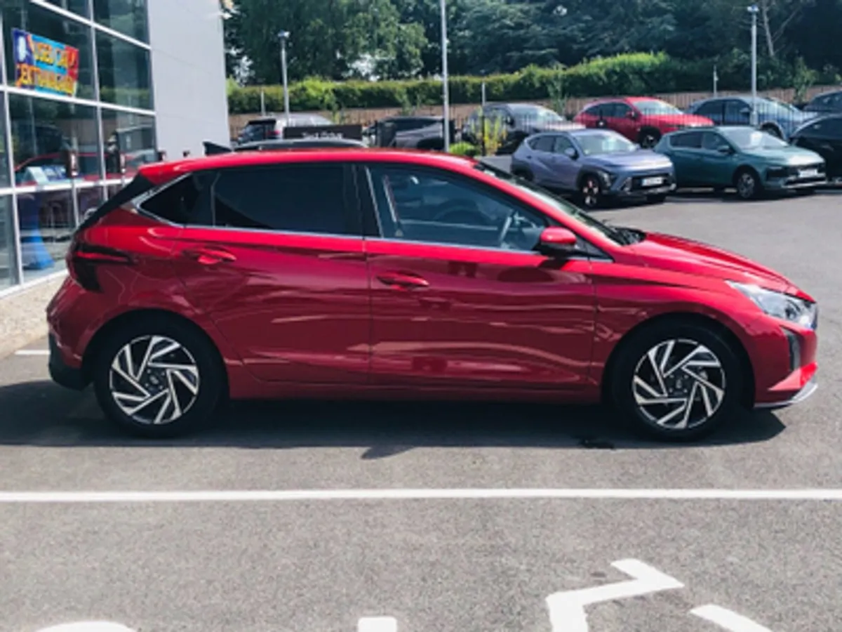 Hyundai i20 Deluxe Plus 1.2 Petrol  demonstrator - Image 4
