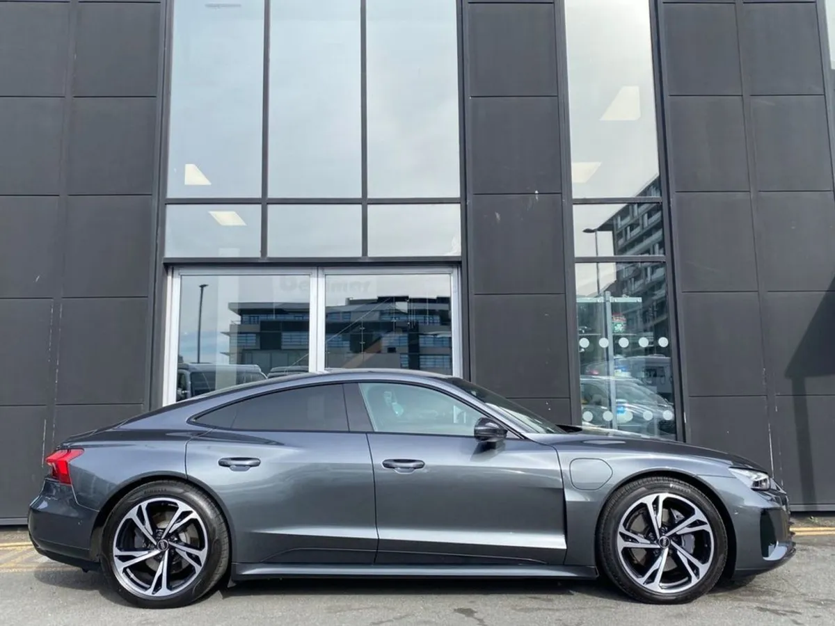 Audi e-tron GT 93kw S-line High Spec Quattro Auto - Image 4