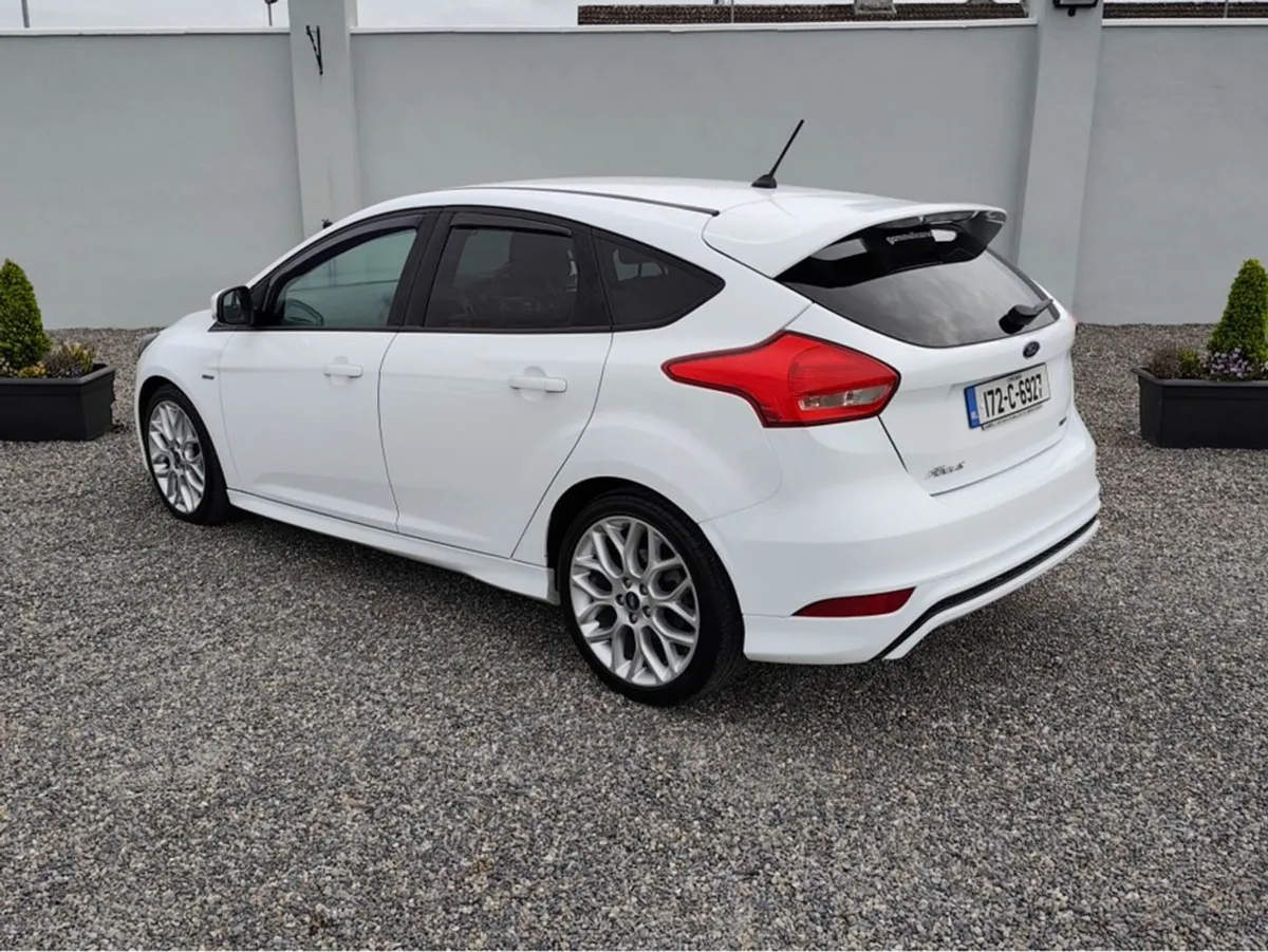 Ford Focus Low Miles 1.0 St-line Ecoboost 125 125 - Image 4