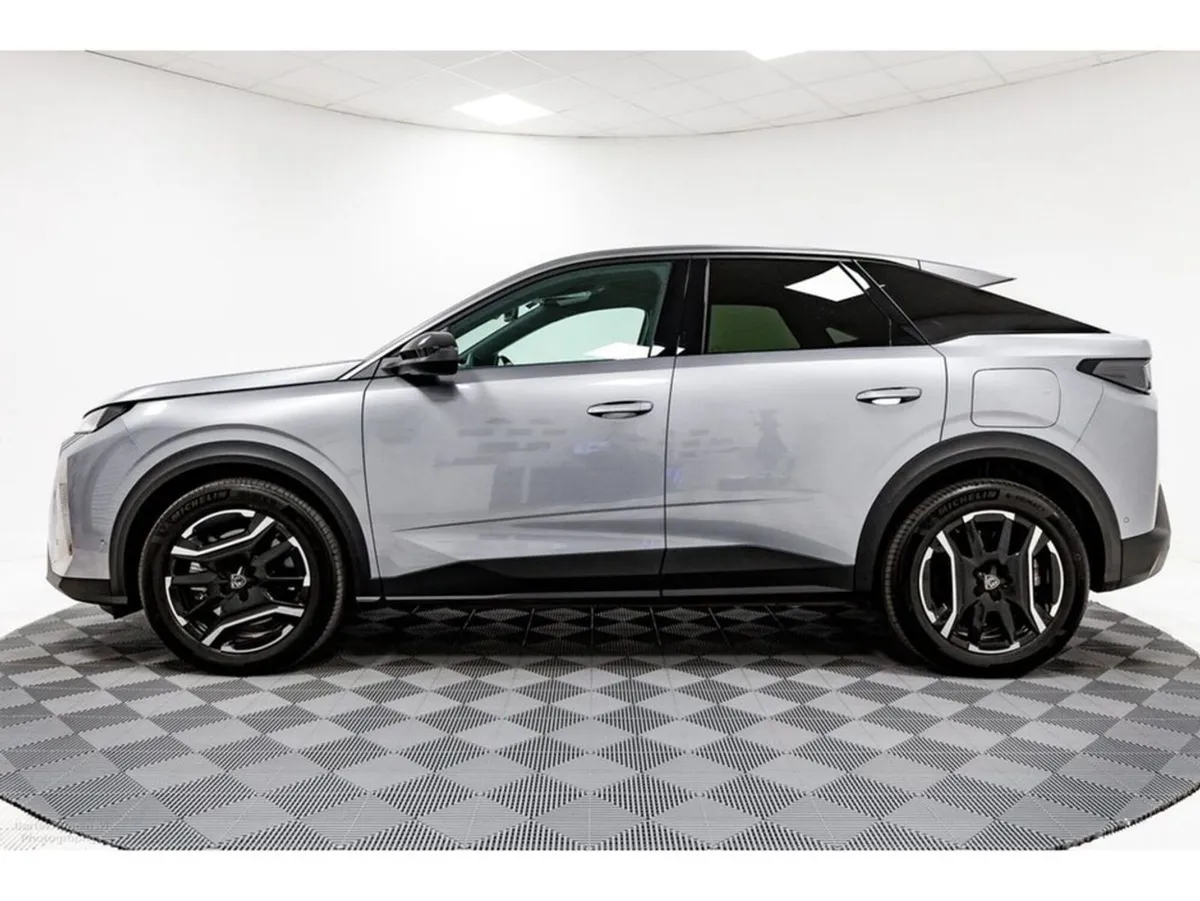 Peugeot 3008 E-allure 73kwh 210BHP - Image 4