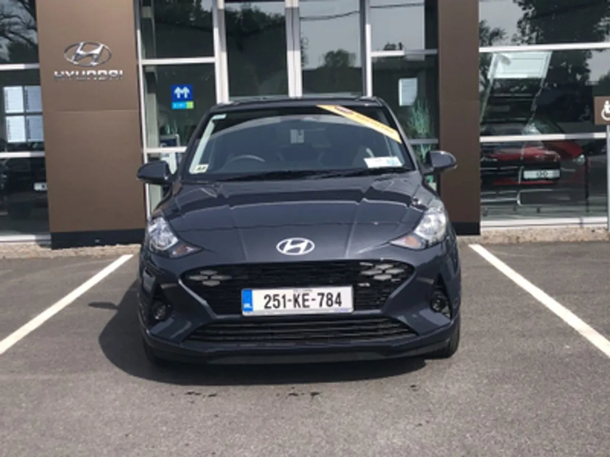 Hyundai i10 Deluxe Plus 1.0 Petrol  demonstrator - Image 2
