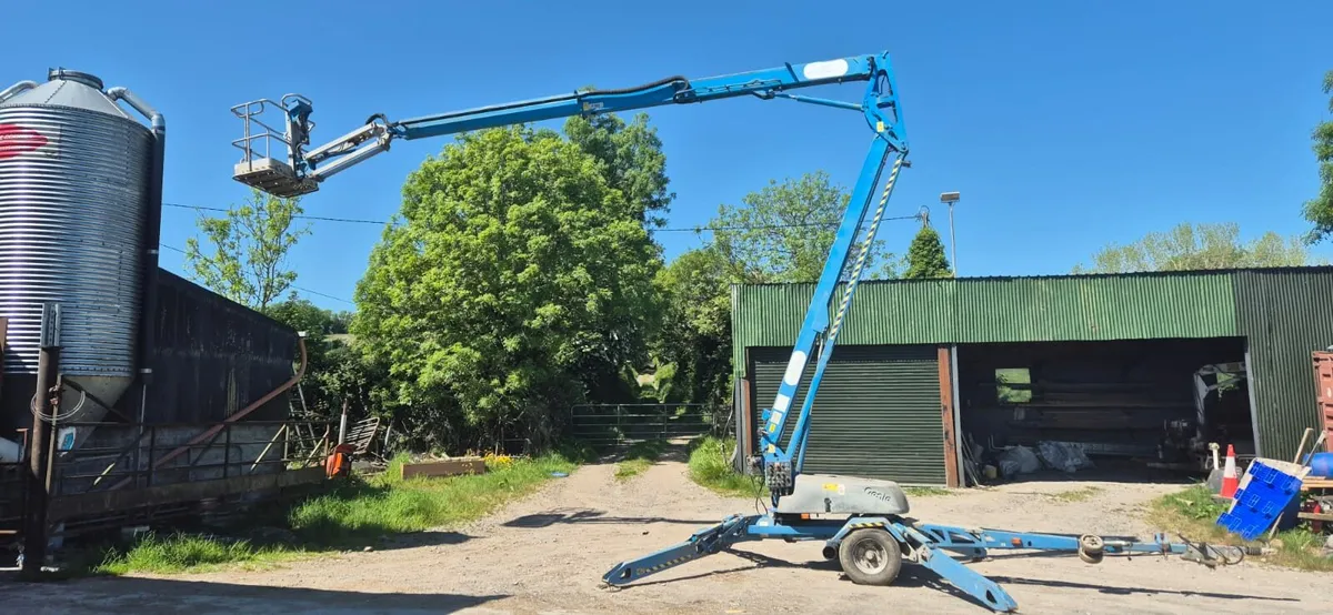 Genie Cherry picker - Image 2