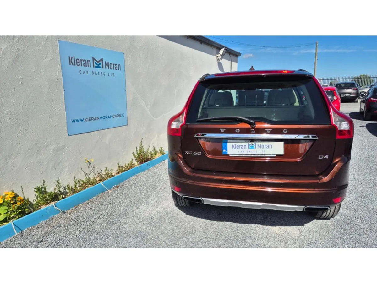 Volvo XC60 5DR - Image 4