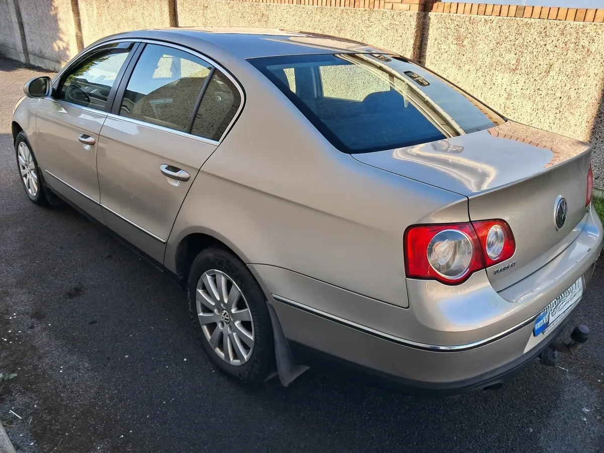 **Volkswagen Passat 1.9TDI  2008 READ AD** - Image 3