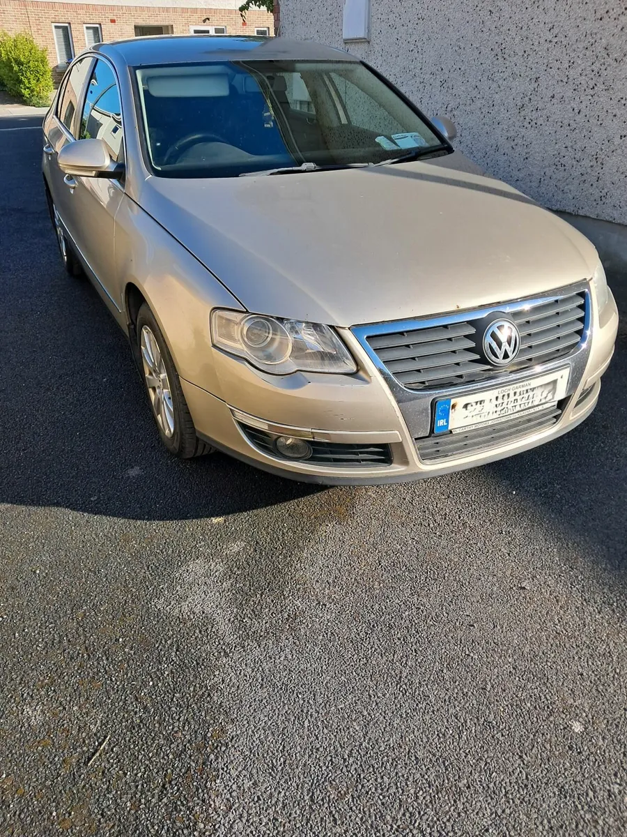**Volkswagen Passat 1.9TDI  2008 READ AD** - Image 4