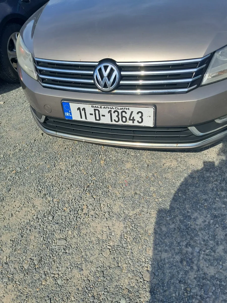 Volkswagen Passat 2011 - Image 3