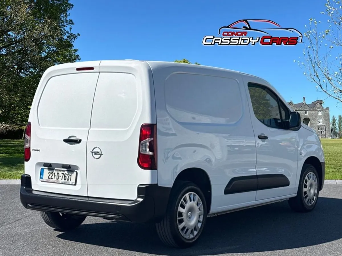 Opel Combo 1.5 100hp  3 Seater - Image 2