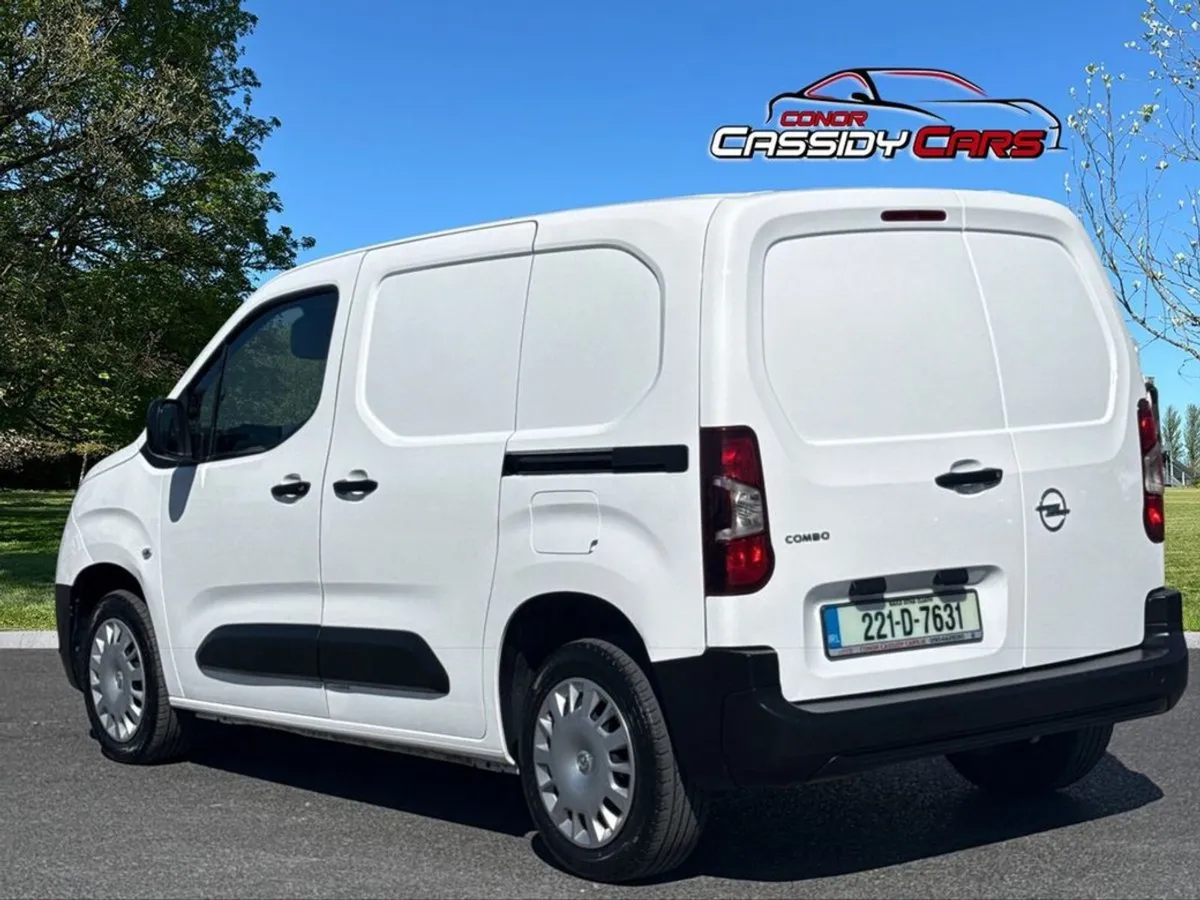 Opel Combo 1.5 100hp  3 Seater - Image 3