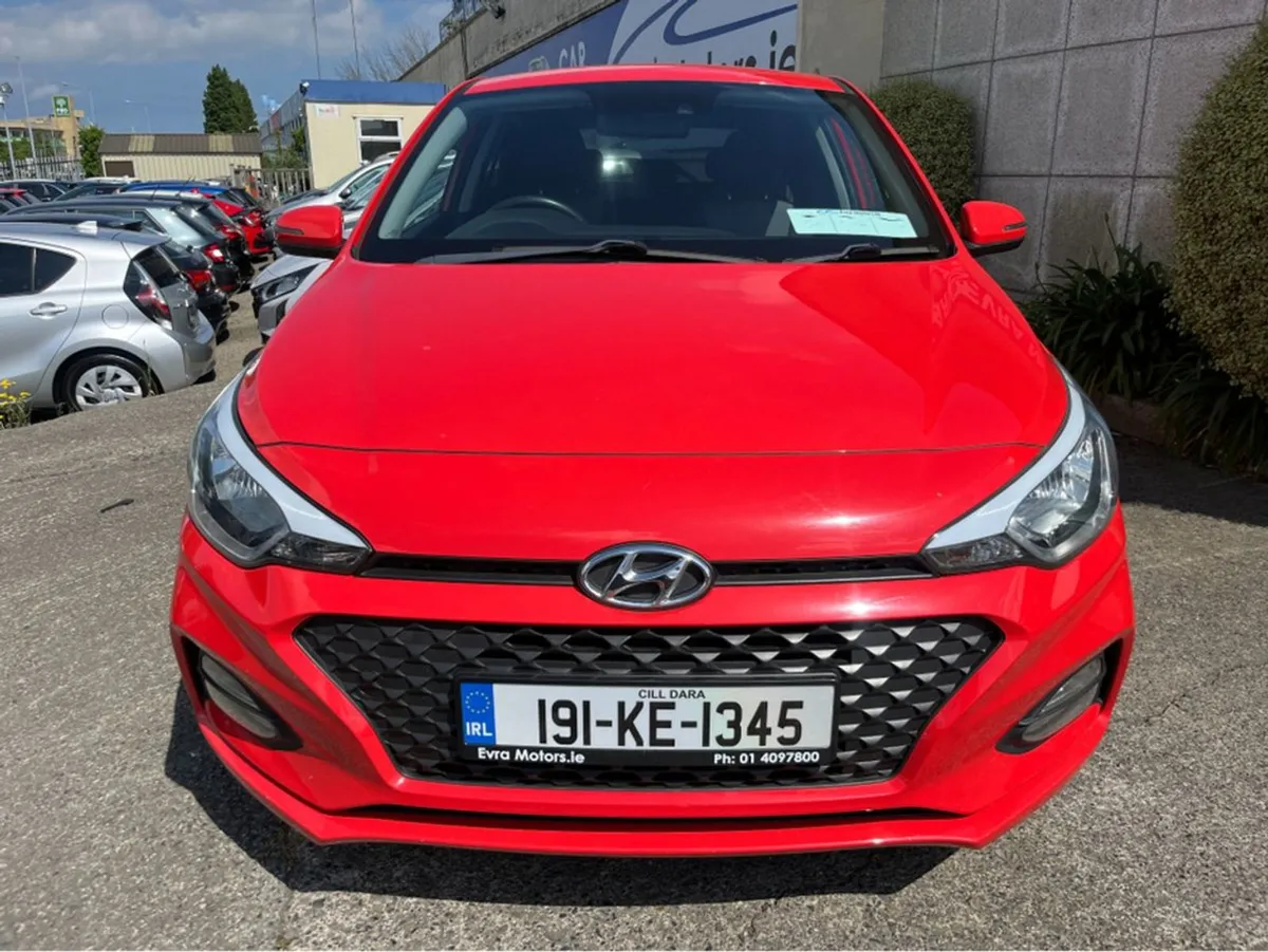 Hyundai i20 Deluxe 1.2 Petrol - Image 2