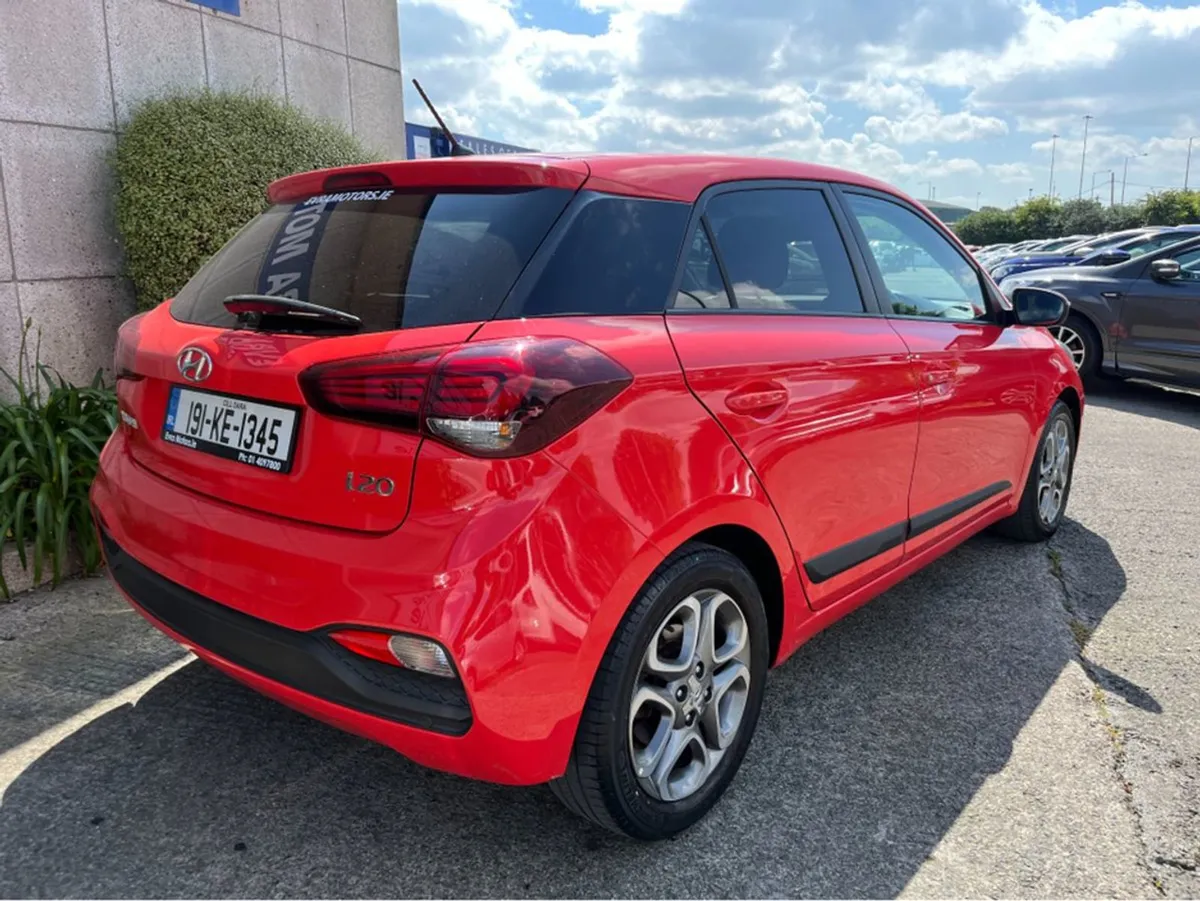 Hyundai i20 Deluxe 1.2 Petrol - Image 4