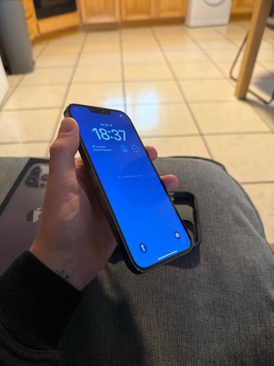 iPhone 13 Pro Max Space Grey - Image 4