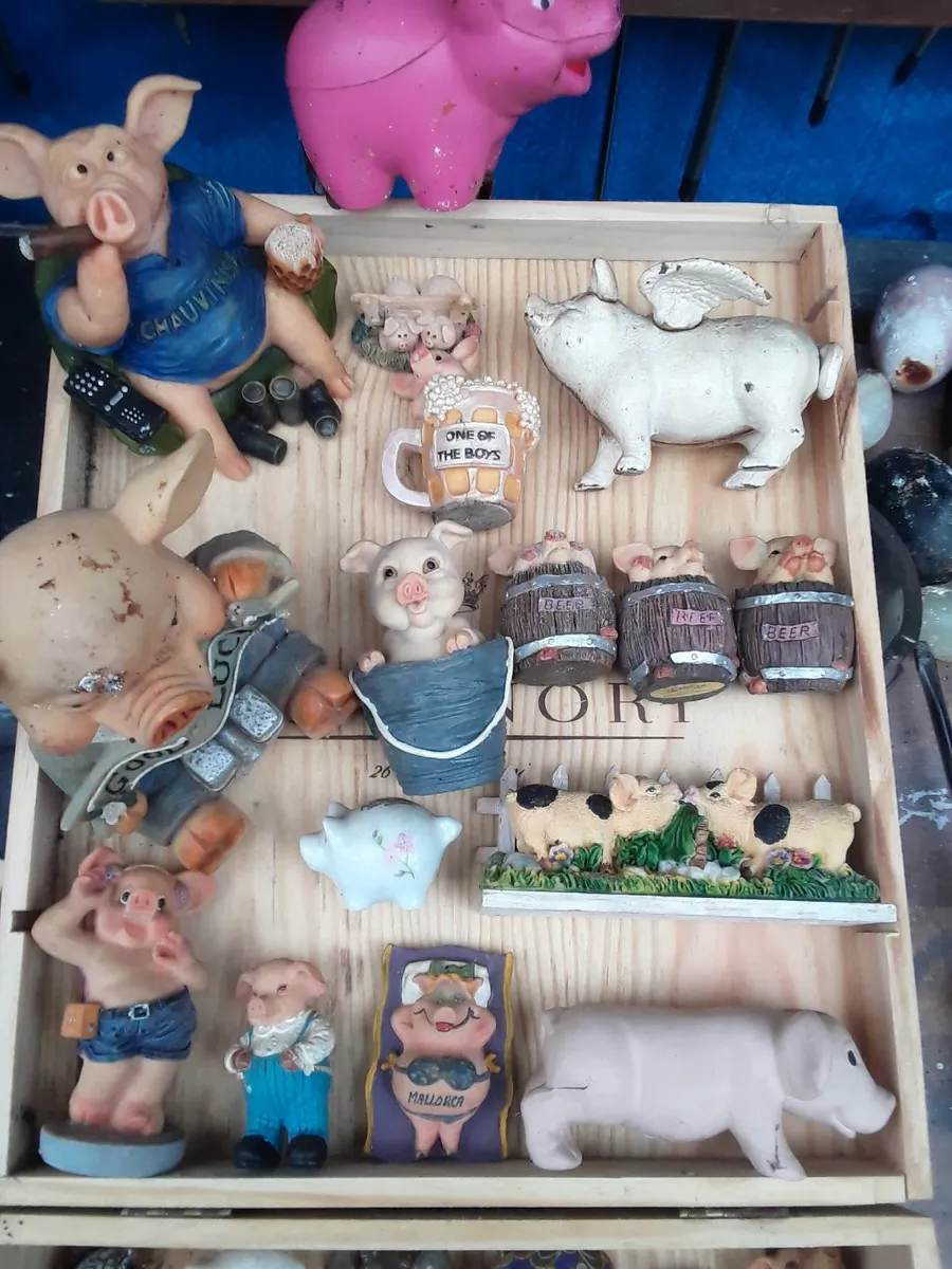 Collectable pigs - Image 1