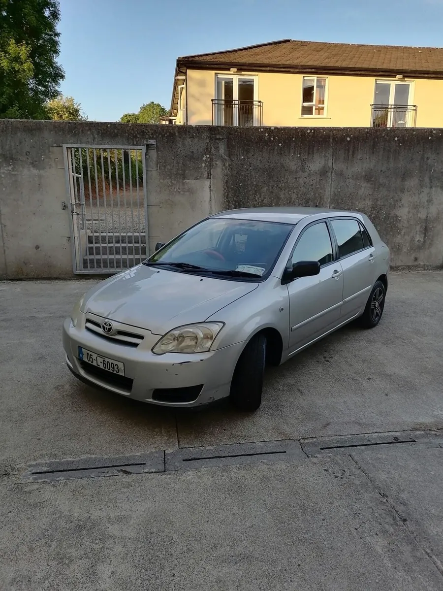 Toyota carolla car - Image 1