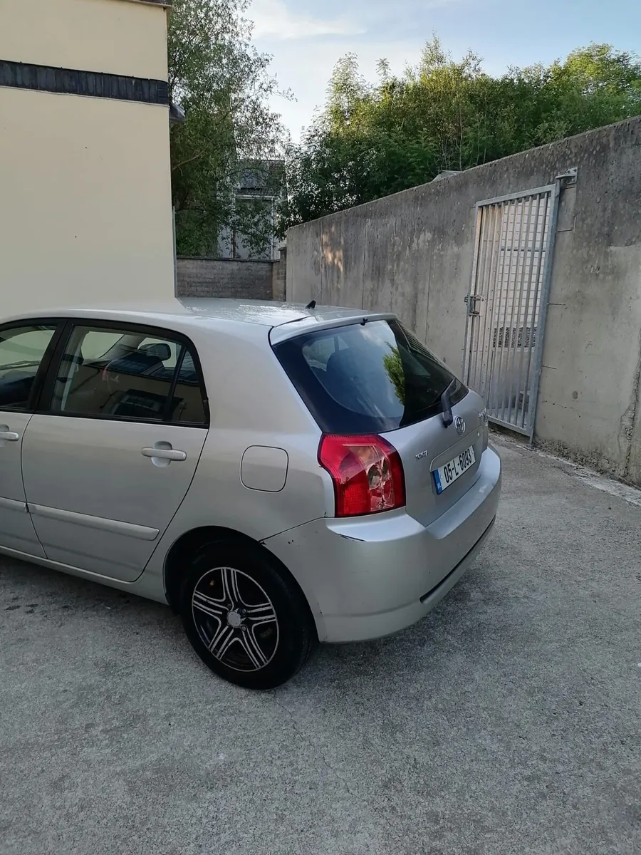 Toyota carolla car - Image 3