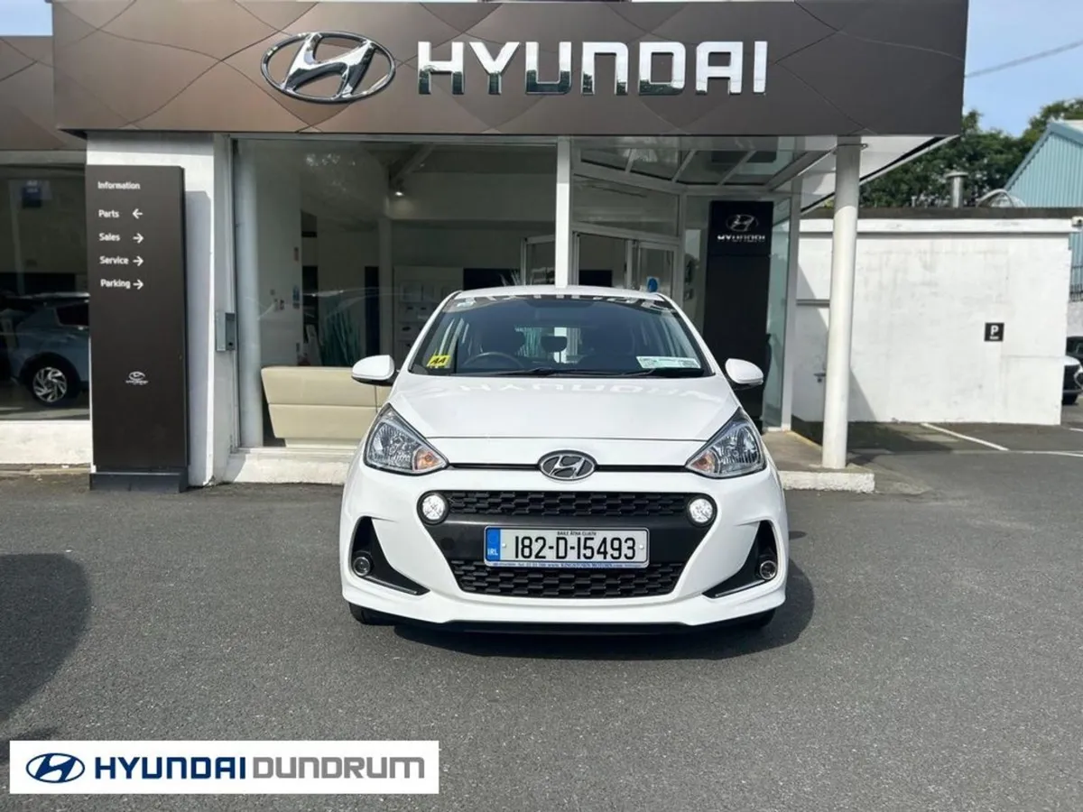 Hyundai i10 Deluxe 4DR - Image 2