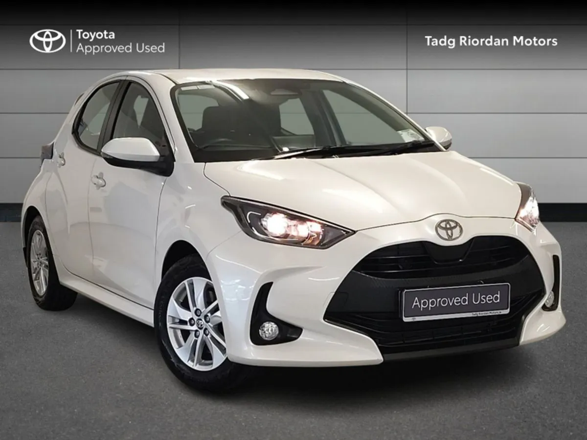 Toyota Yaris Hybrid Luna - Image 1