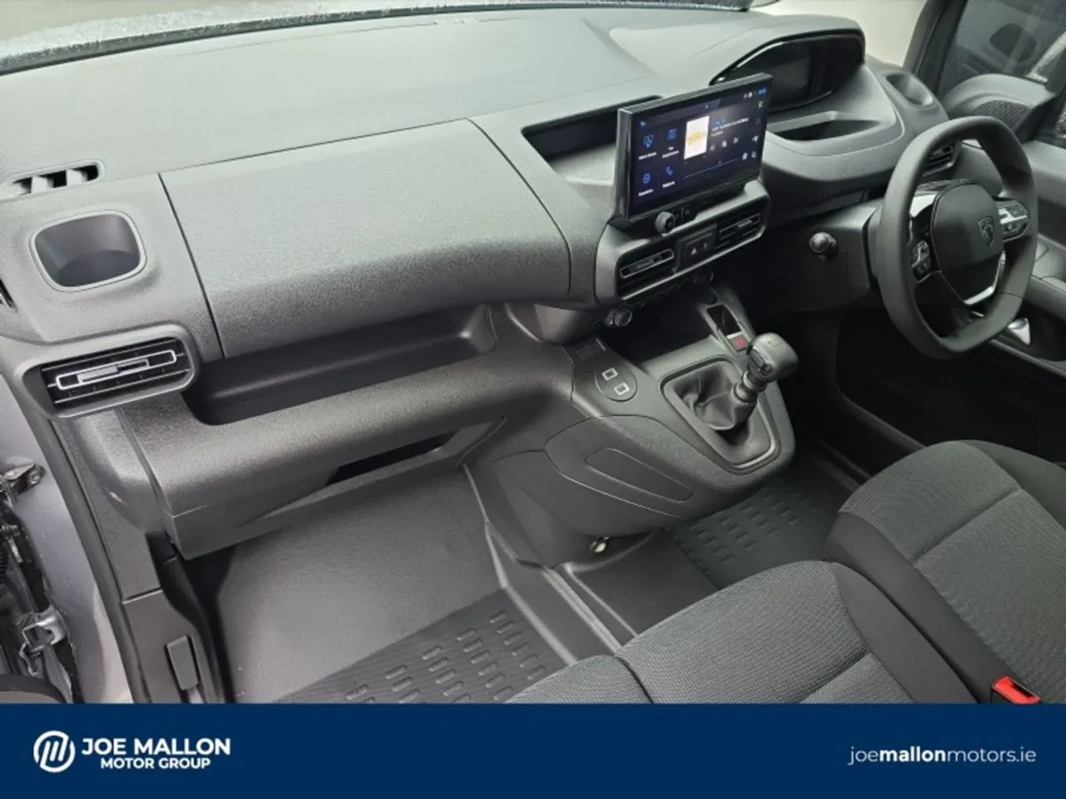 Peugeot Partner LWB Pro Plus.1.5 100BHP. 1000KG - Image 4