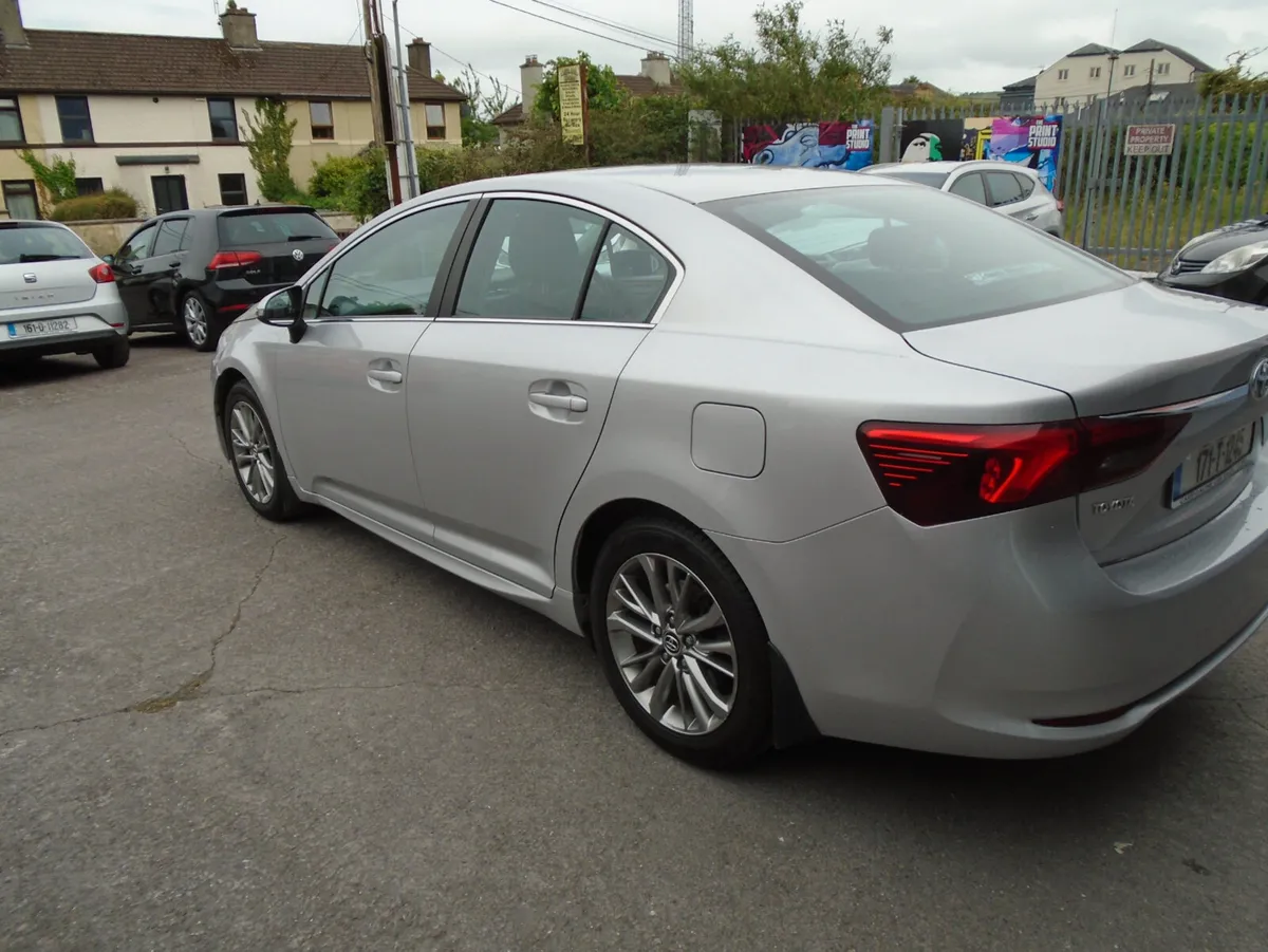 Toyota Avensis 2017 - Image 4