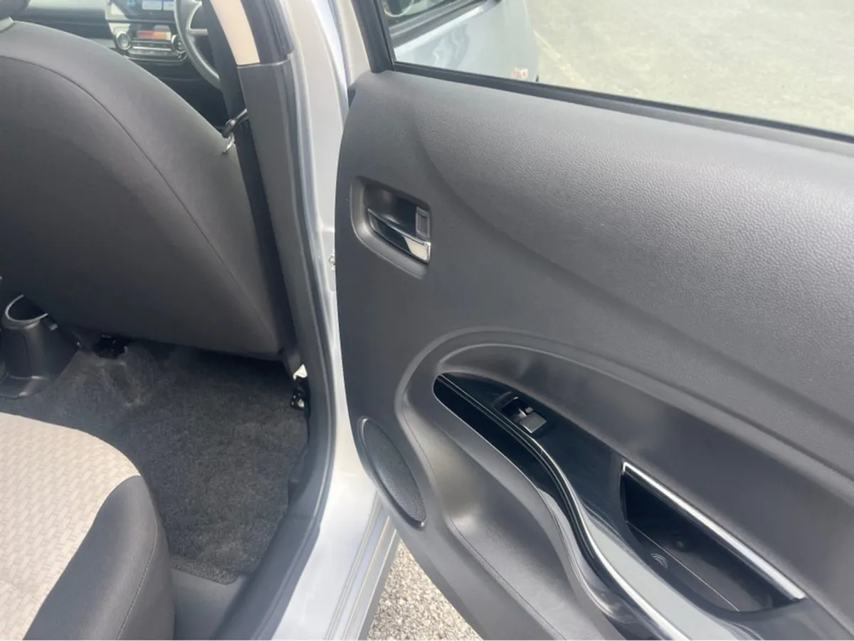 Mitsubishi Mirage 5DR Auto Push Button - Image 3