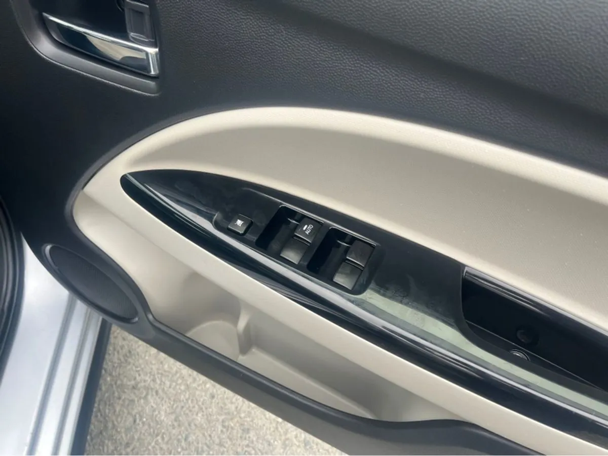 Mitsubishi Mirage 5DR Auto Push Button - Image 4