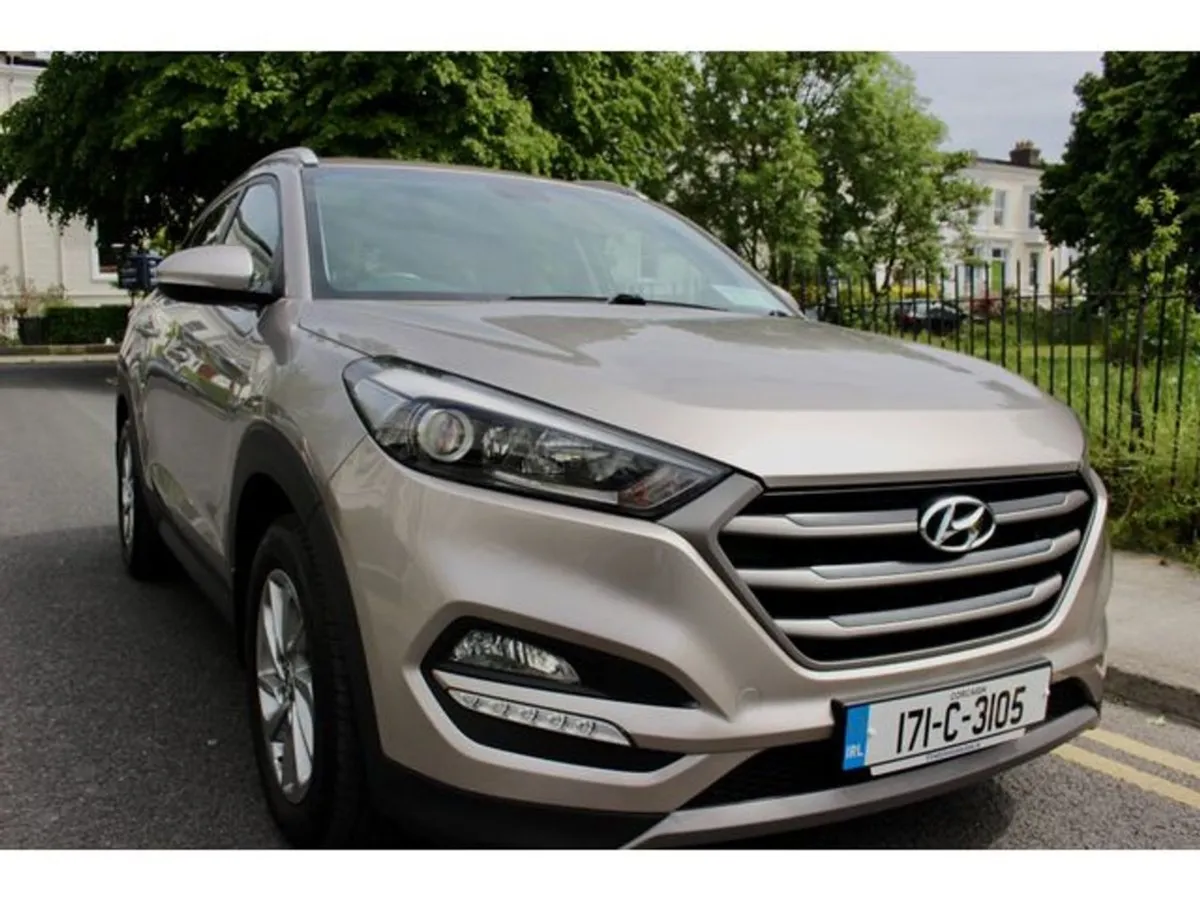 Hyundai Tucson 2WD Executive Automatic NCT 155 KMS - Image 2