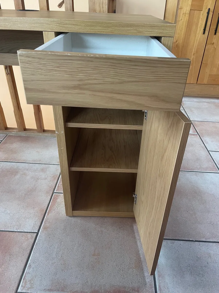 Desk - Image 4