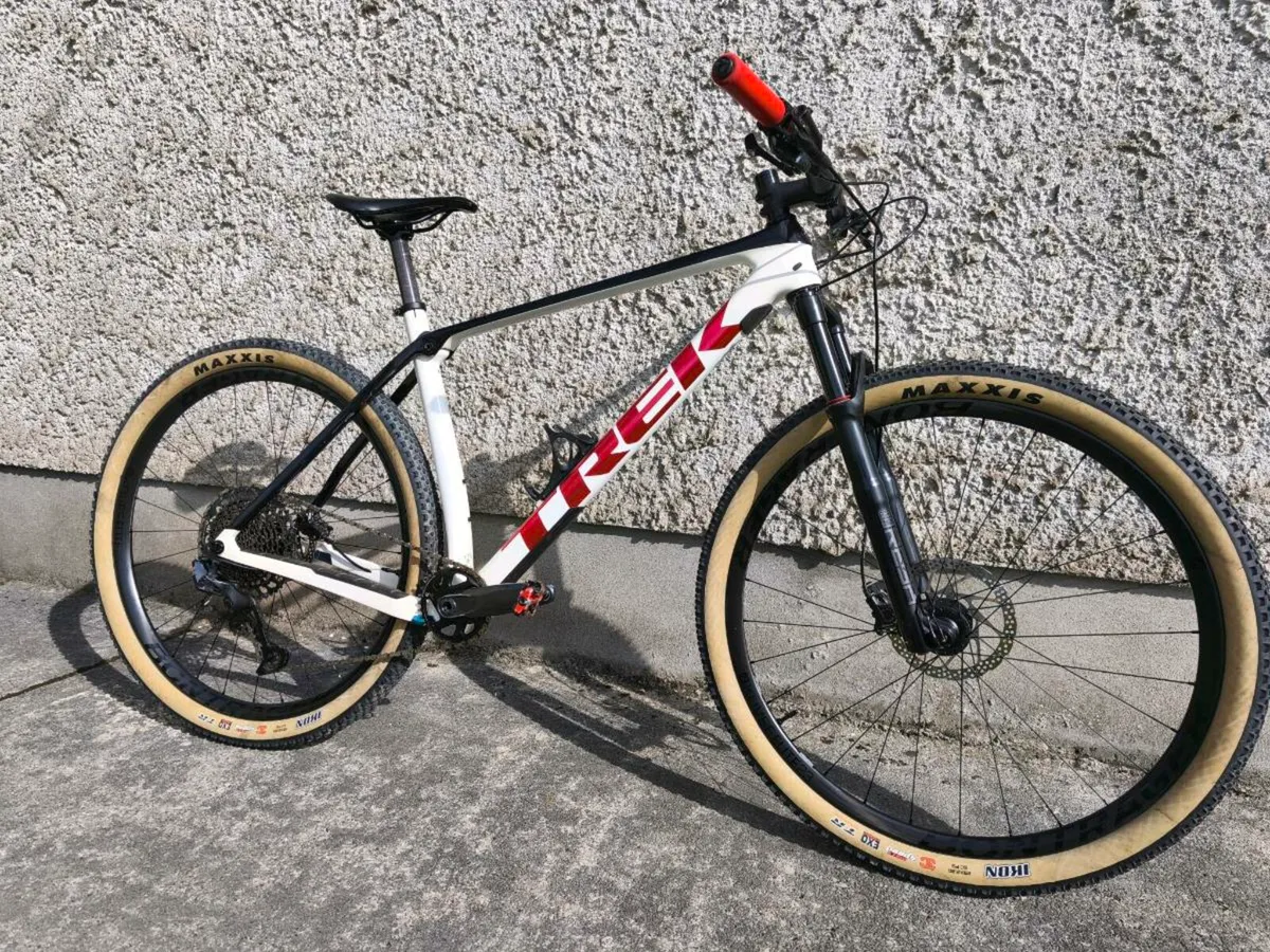 Trek Procaliber 9.7 carbon XL - Image 2