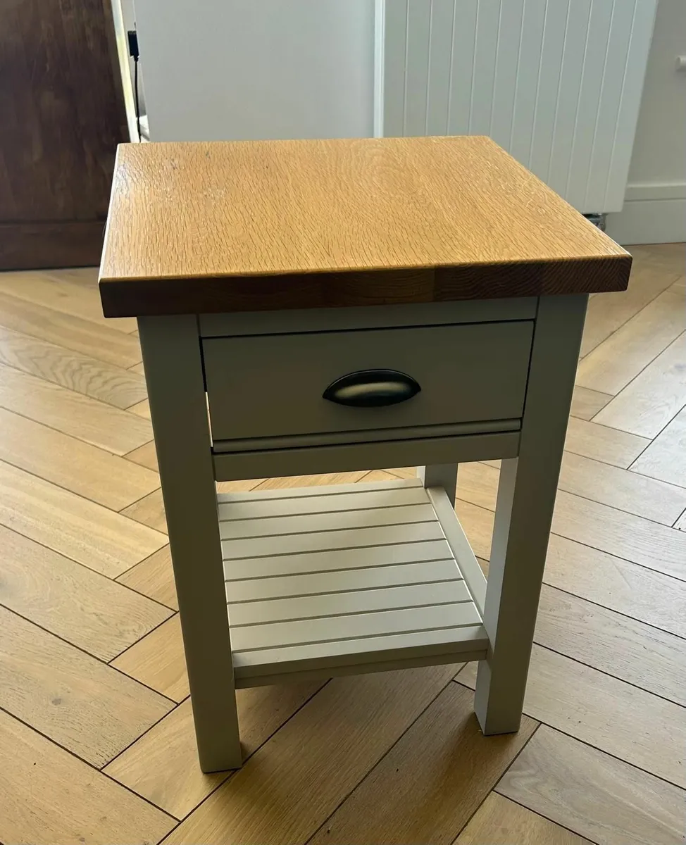COFFEE TABLE AND MATCHING SIDE TABLE FROM M&S - Image 1