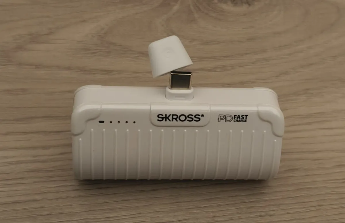 SKROSS 5000mAh Power Bank – Compact & Reliable - Image 3