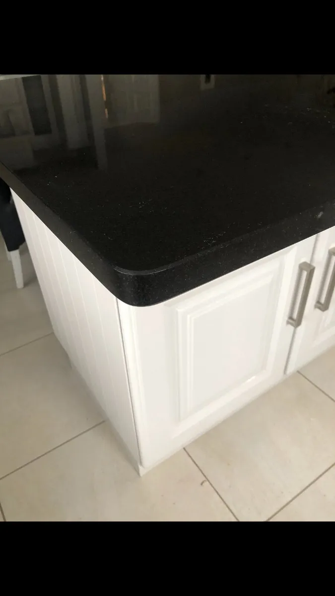 Granite Kitchen island Table top - Image 1