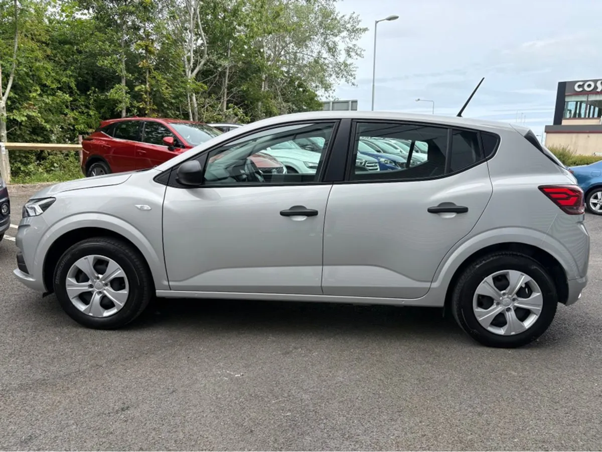 Dacia Sandero 1.2 Petrol Essential  tiny Mileage - Image 4