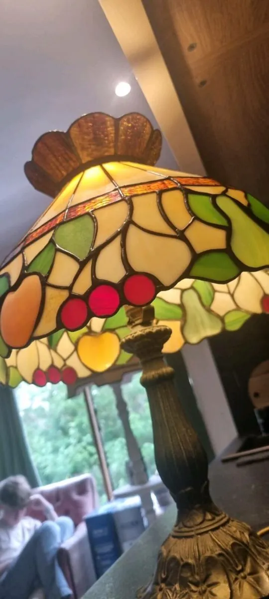 VINTAGE EMBOSSED FRUIT TIFFANY  LAMP - Image 2