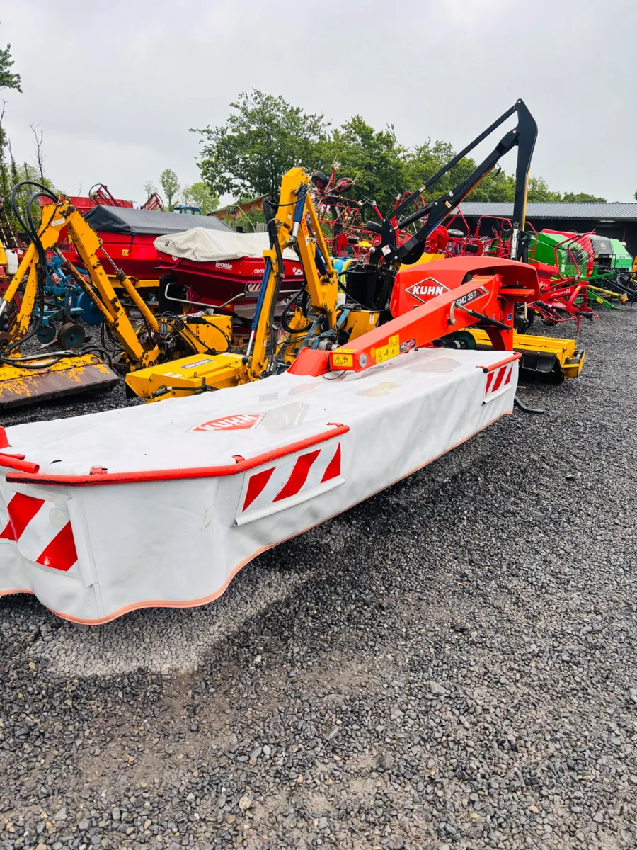 Kuhn Disc Mower - Image 3
