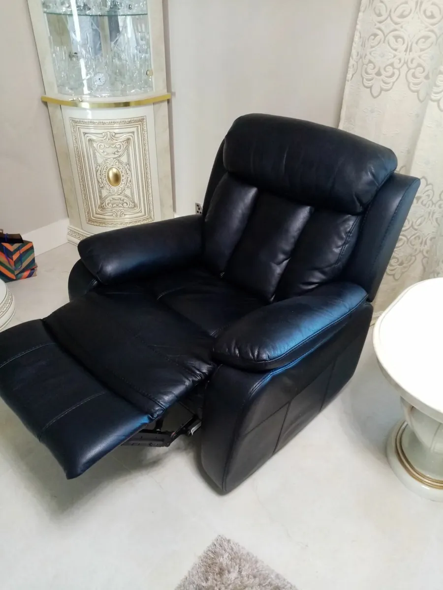 Recliner Chair - Image 2