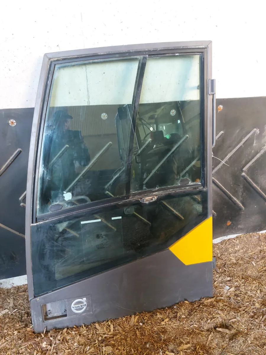 Door - Image 1