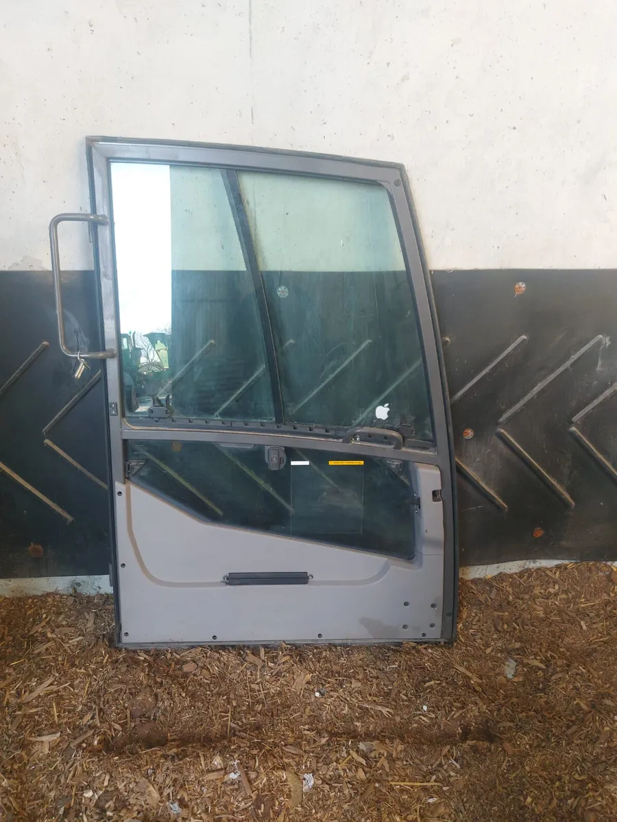 Door - Image 3