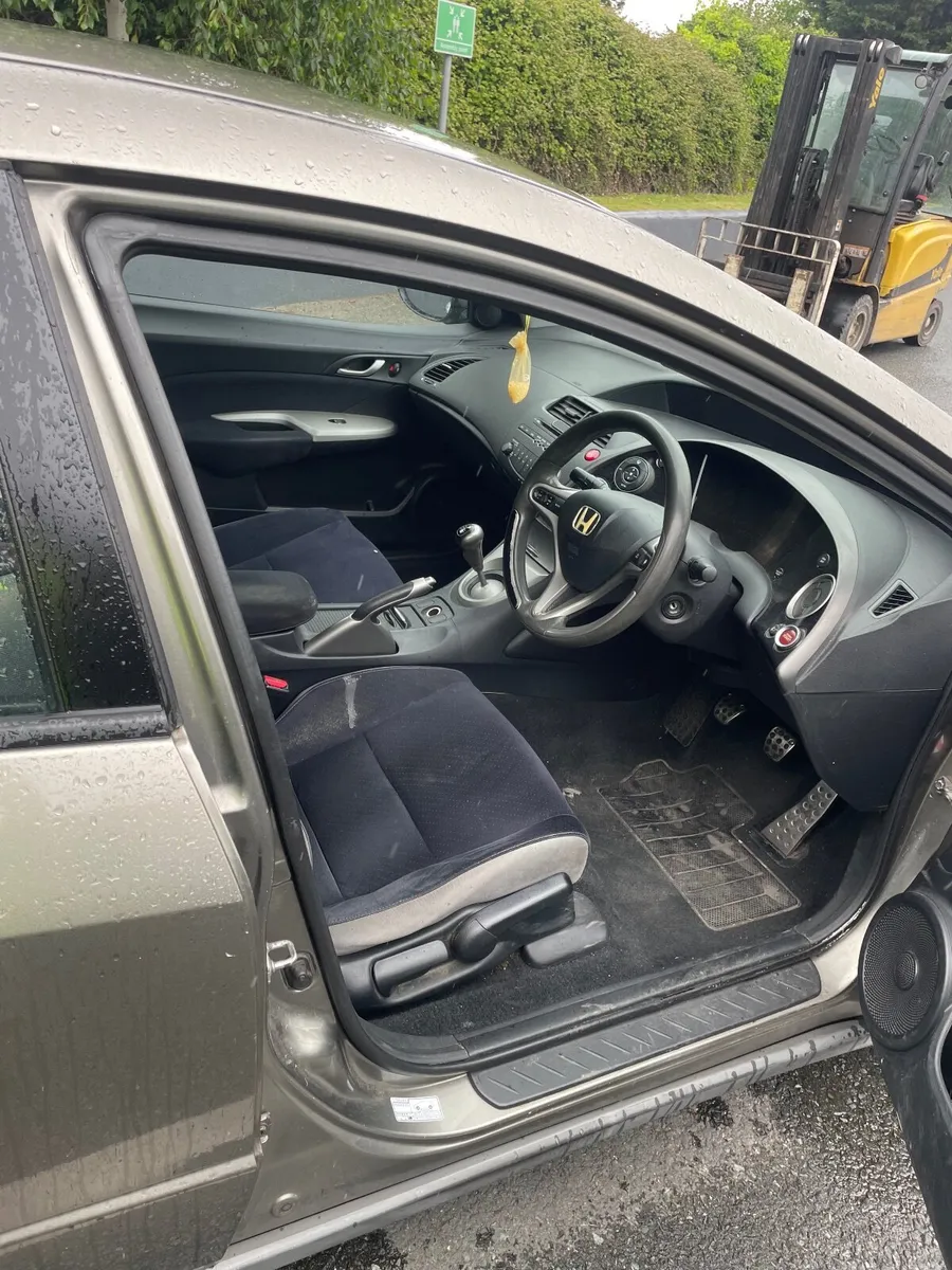 Honda Civic 2009 - Image 3
