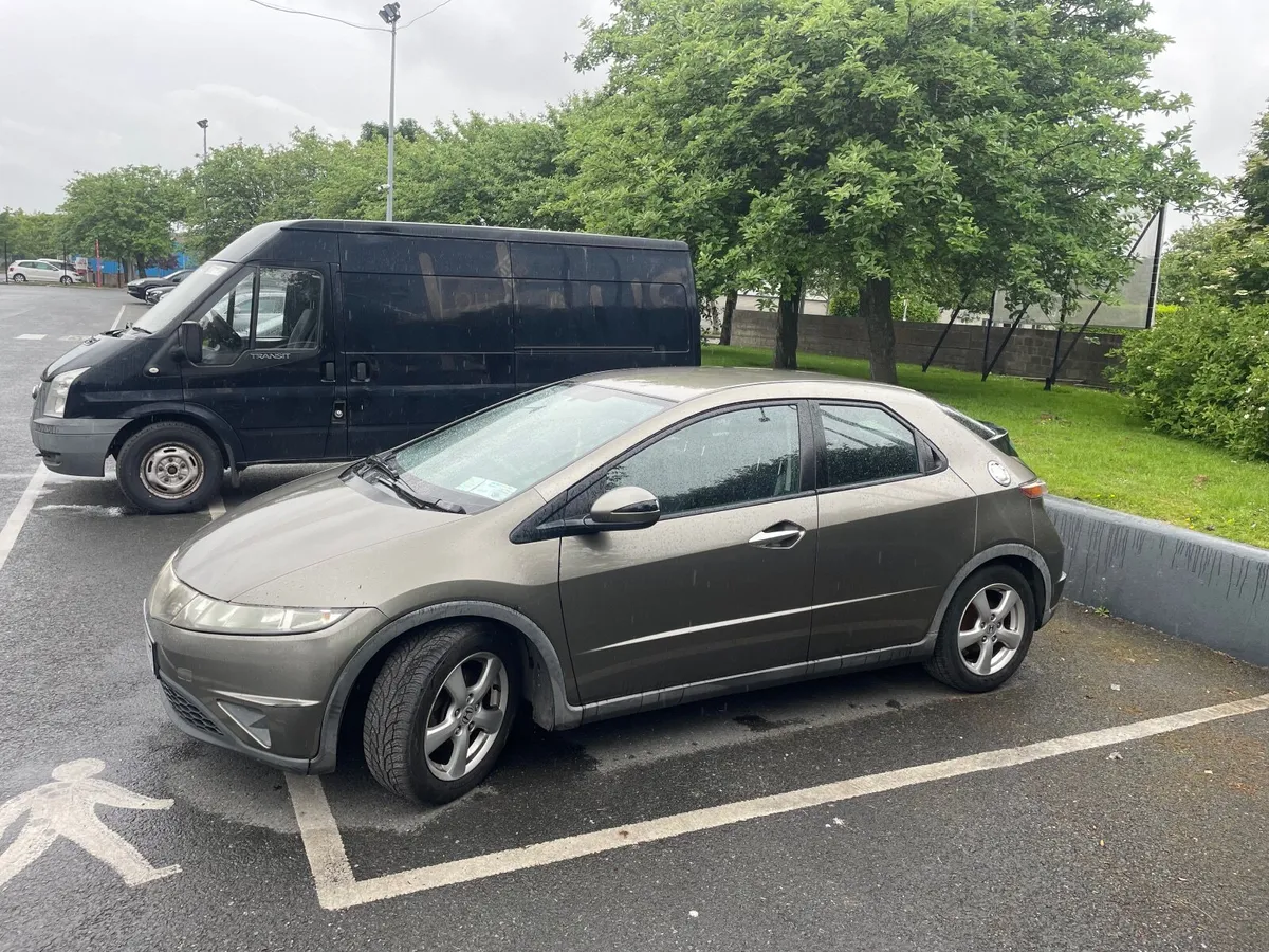 Honda Civic 2009 - Image 1