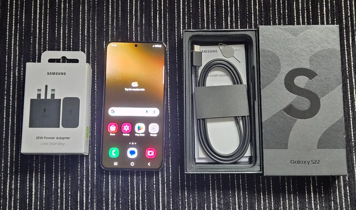 Samsung galaxy S.22.128GB - Image 2