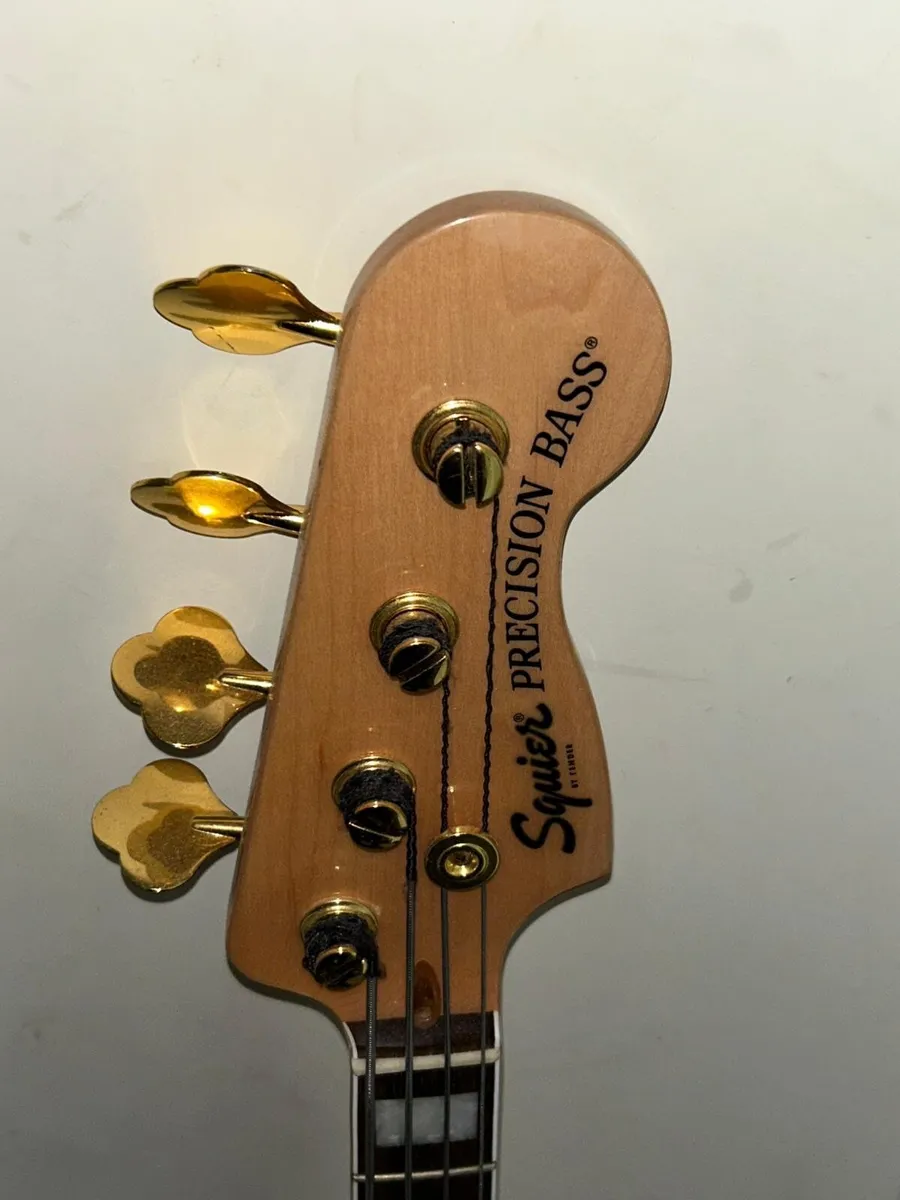Fender Squier 40th Anniversary Precision Bass Gold - Image 4