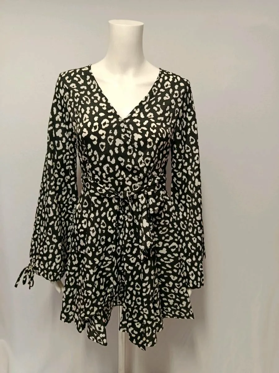 Black/white dress - Image 1