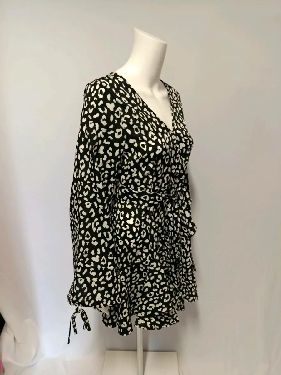 Black/white dress - Image 2