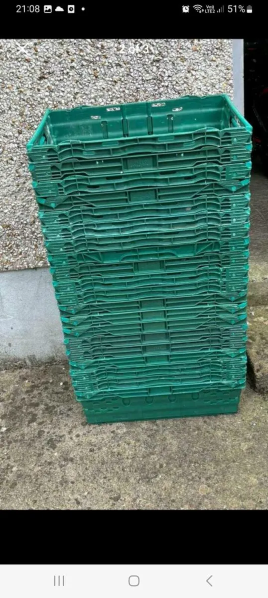 600 crates €1 each. Great for storage - Image 2