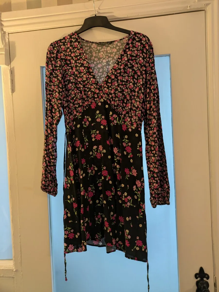 Dresses size 10 - Image 3