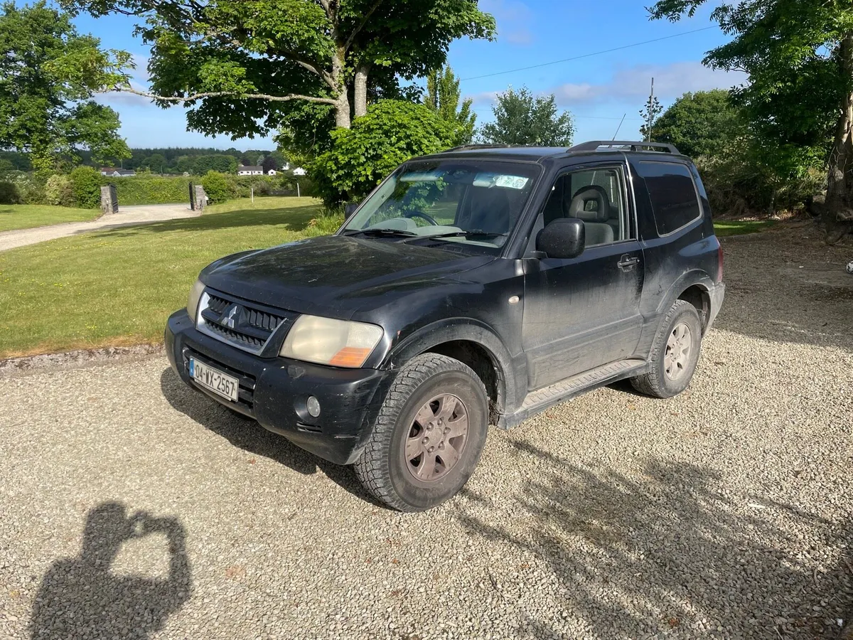 Mitsubishi  pajero 2004 - Image 1