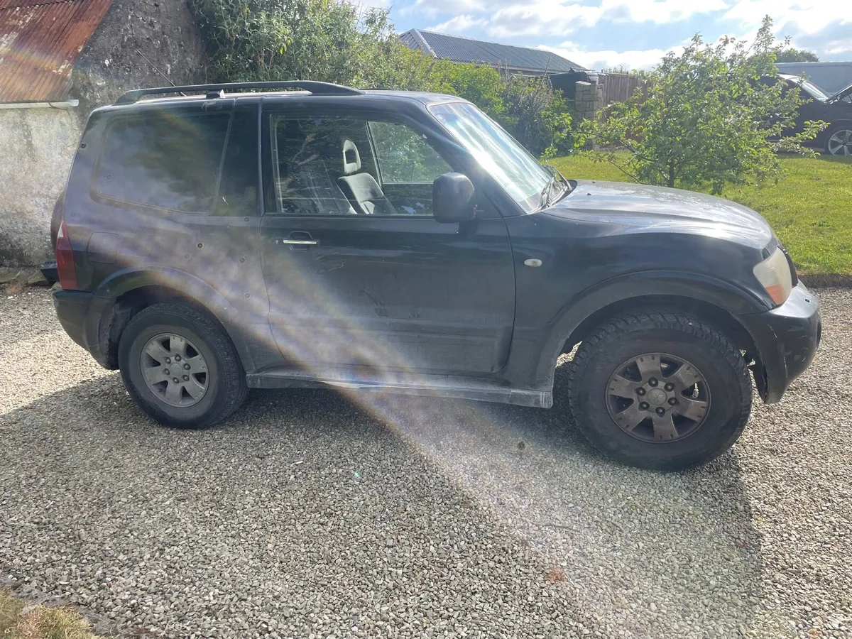 Mitsubishi  pajero 2004 - Image 3