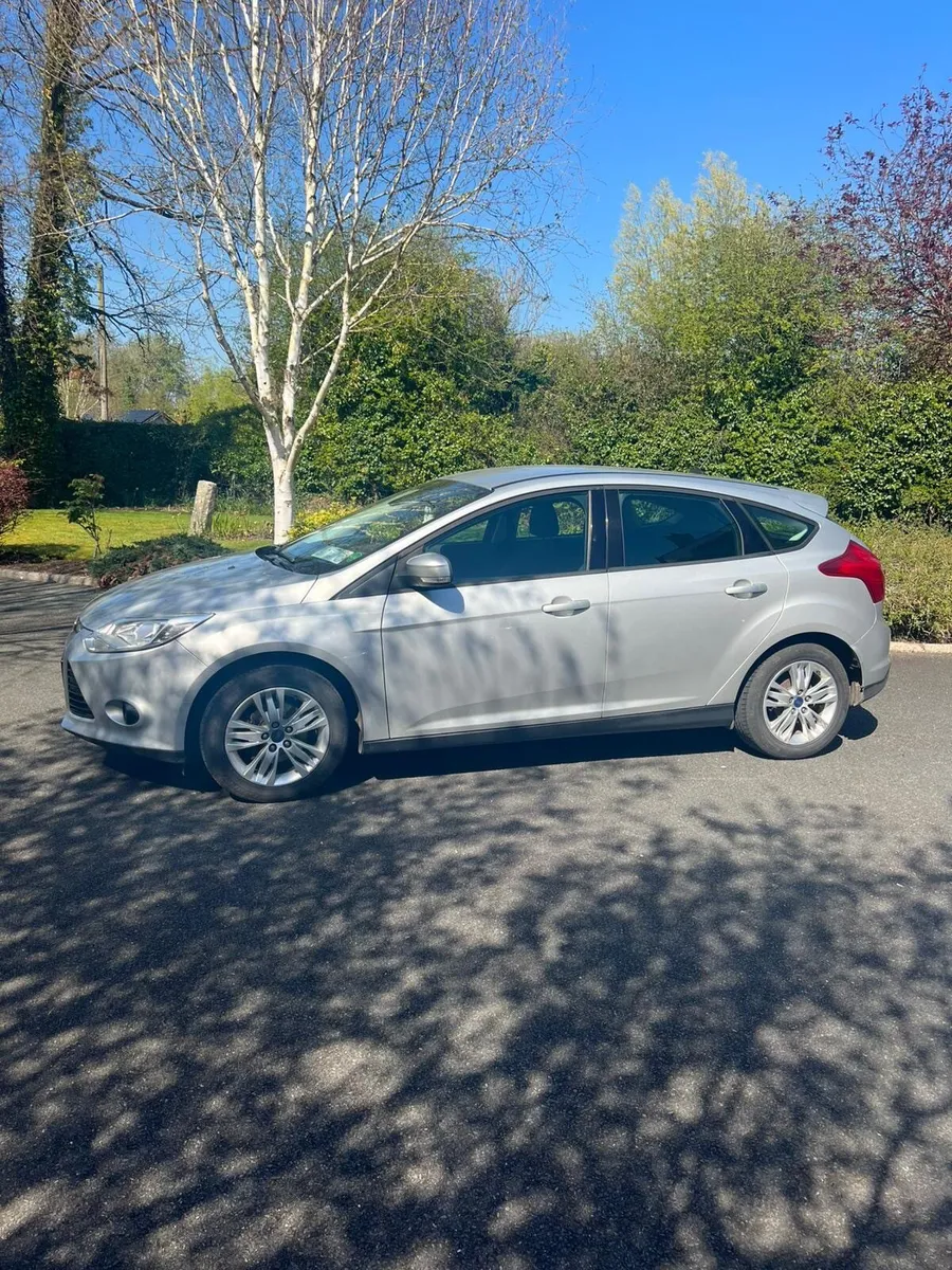 Ford Focus 2013 - Image 2