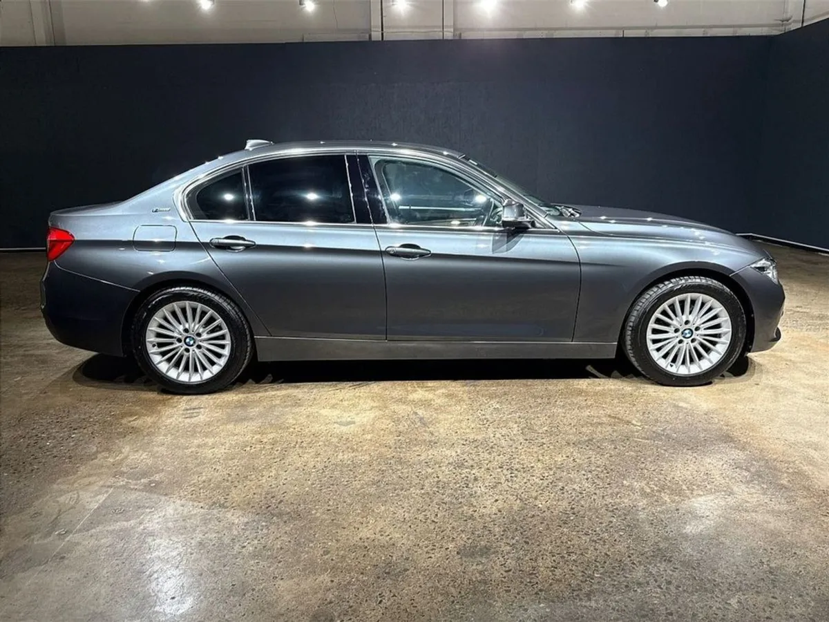 BMW 3 Series 2.0 Hybrid Automatic - Heated Seats - Image 4