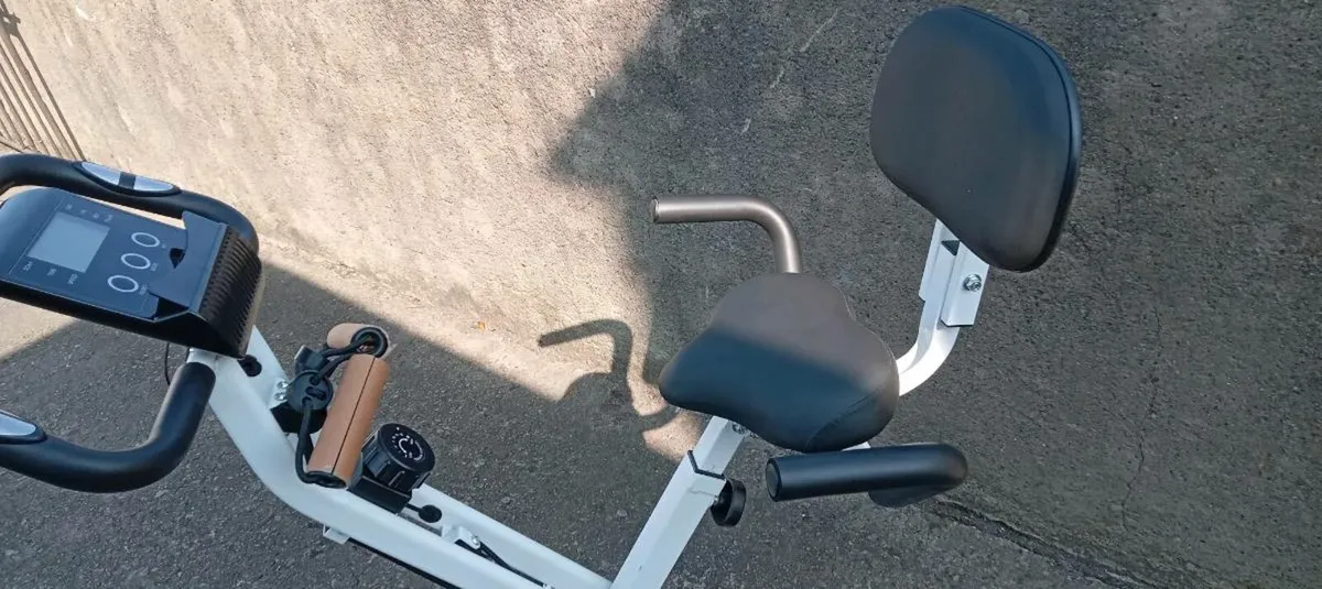 Exercise bike - Image 4